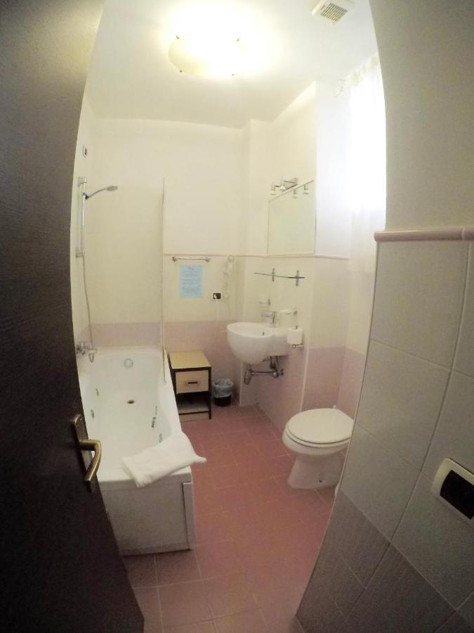 Blue Suite Vatican Guesthouse روما المظهر الخارجي الصورة