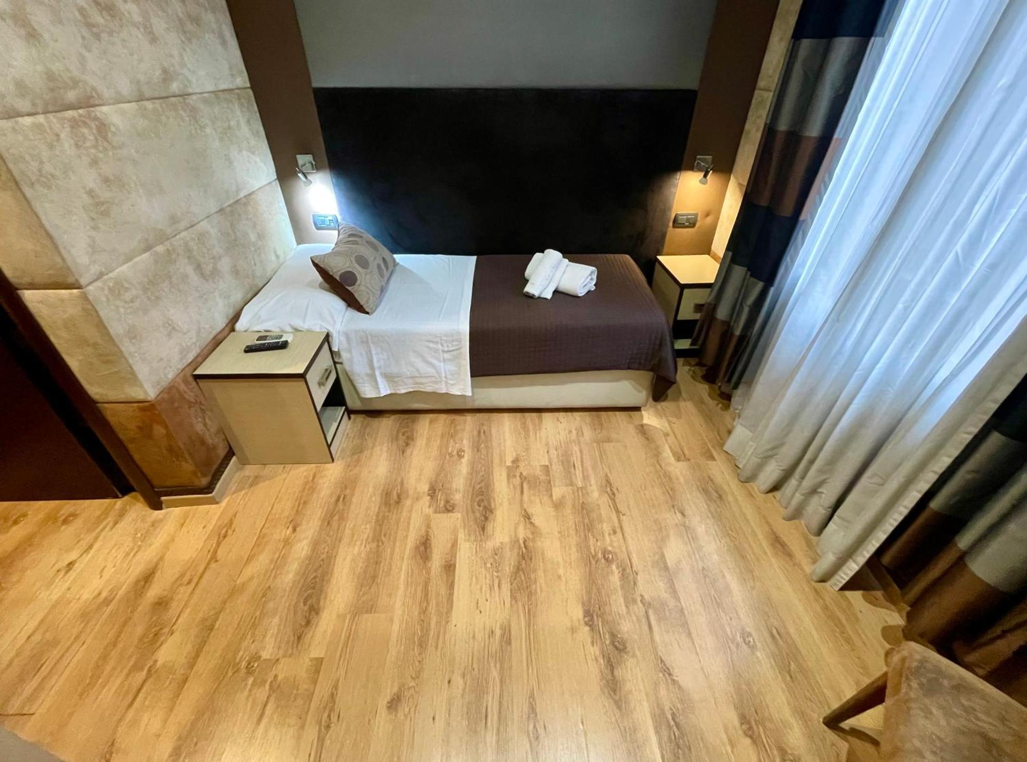 Blue Suite Vatican Guesthouse روما المظهر الخارجي الصورة