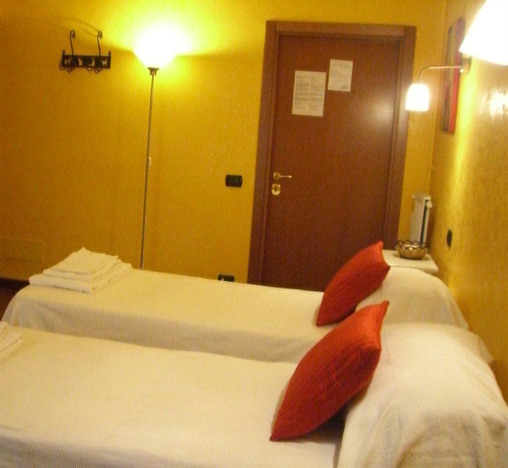 Blue Suite Vatican Guesthouse روما المظهر الخارجي الصورة