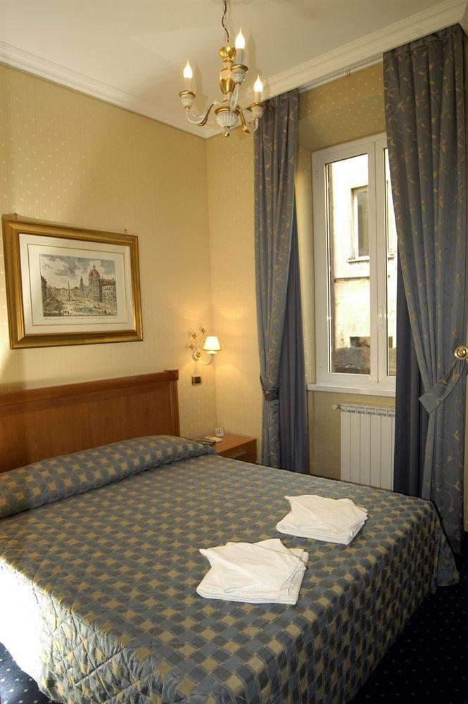 Blue Suite Vatican Guesthouse روما الغرفة الصورة